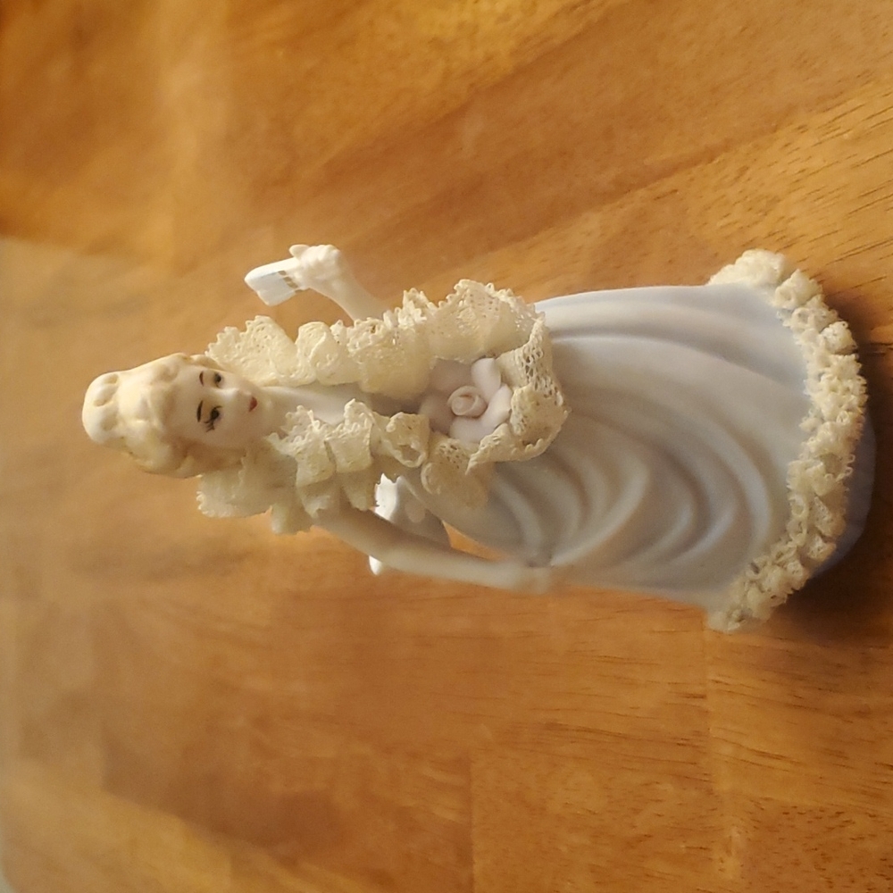 Vintage Porcelain Lace Fan & Bow Lady Figurine 6in I.W. Rice